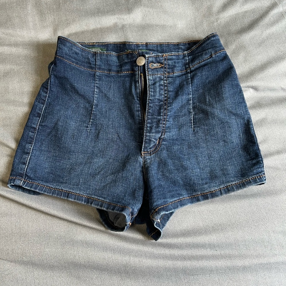 High rise short shorts size 2(26)